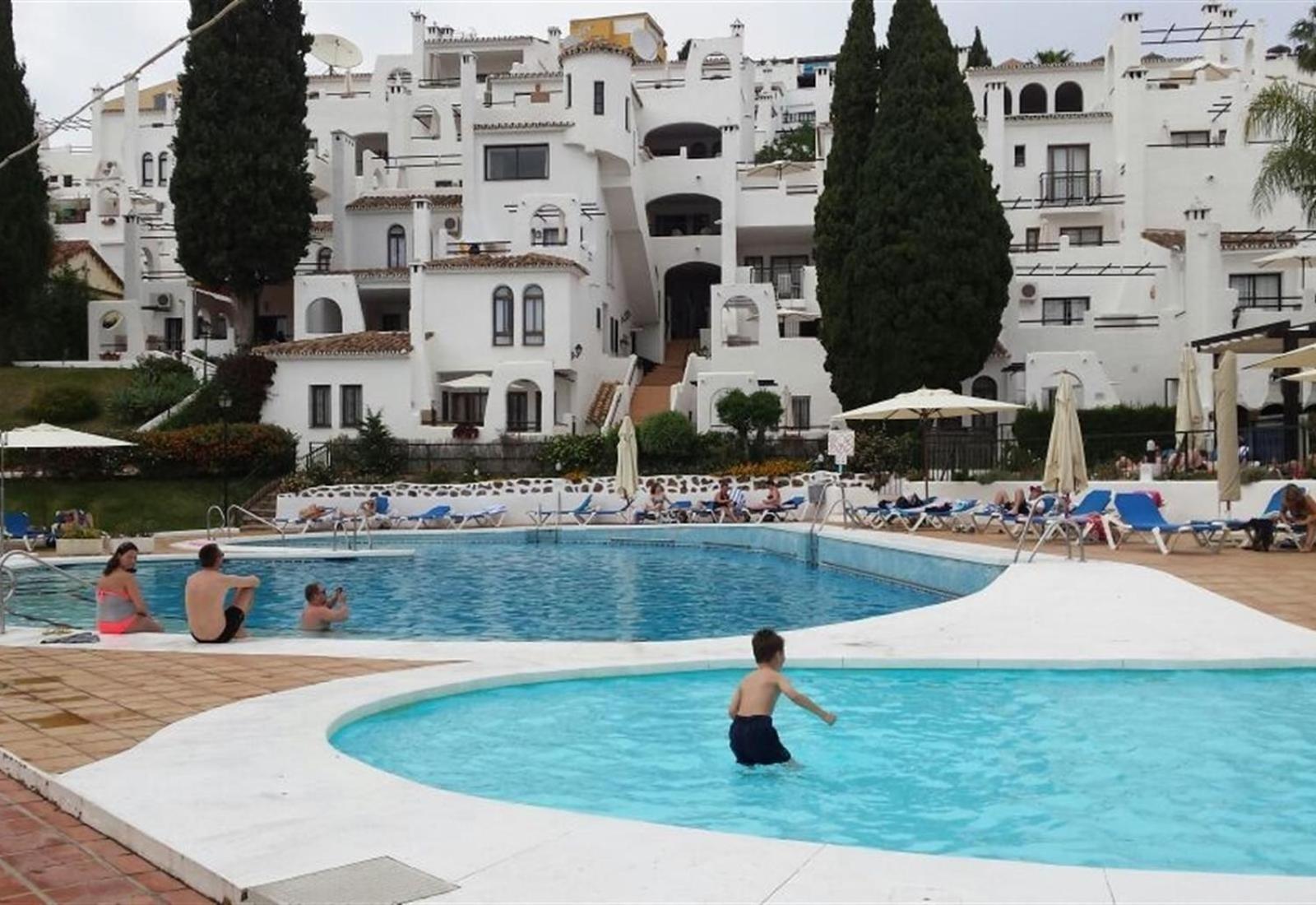 2 Bed In Pueblo Evita Apartamento Benalmádena